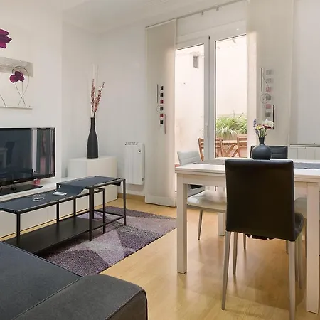 Centric Apartmet Picasso 2 아파트
