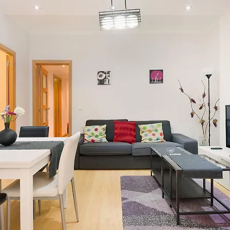 아파트 Centric Apartmet Picasso 2 *
